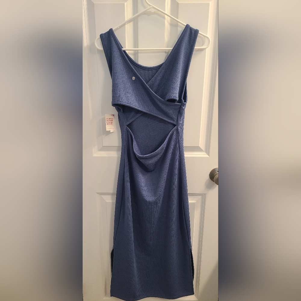 Roxy Open Back Bodycon Maxi Dress - Picture 9 of 10